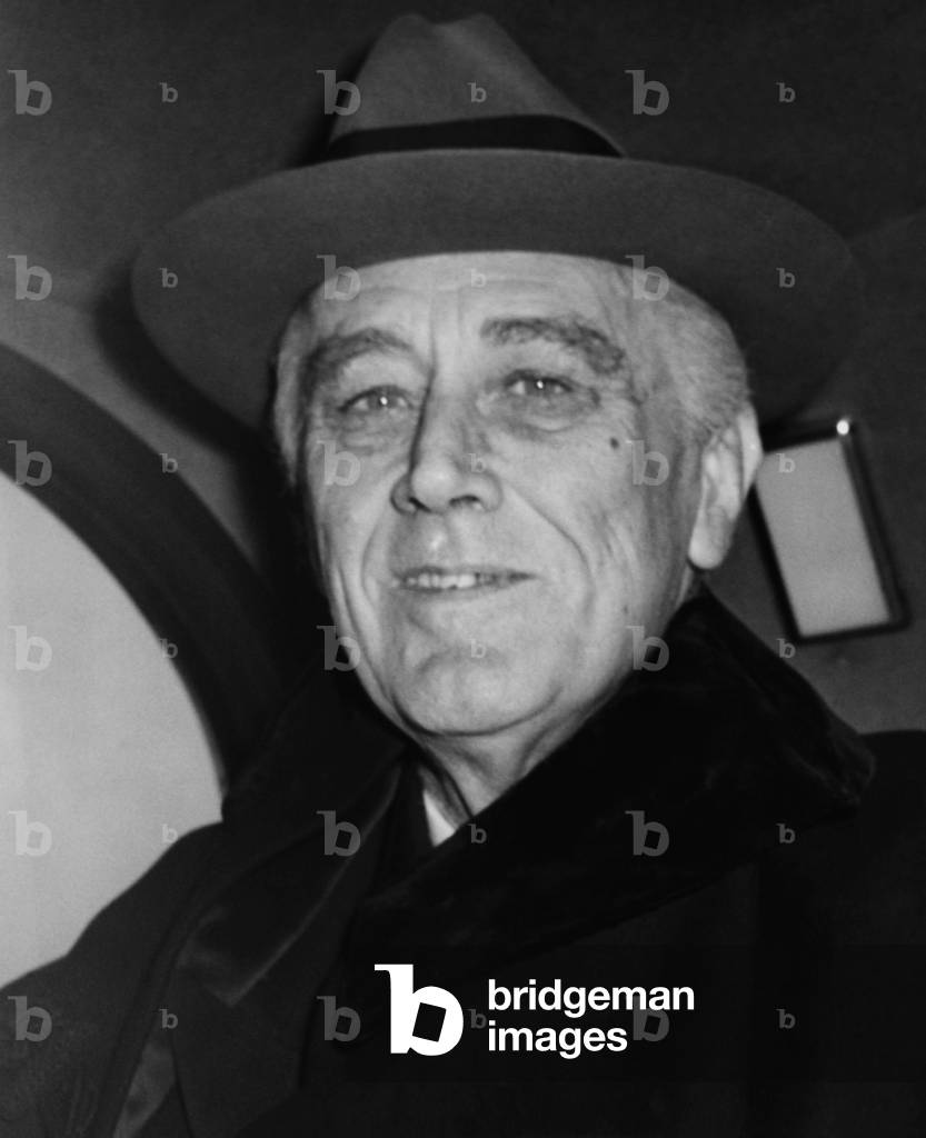 President Franklin D. Roosevelt   arrives at the Capitol , 1945 (photo)