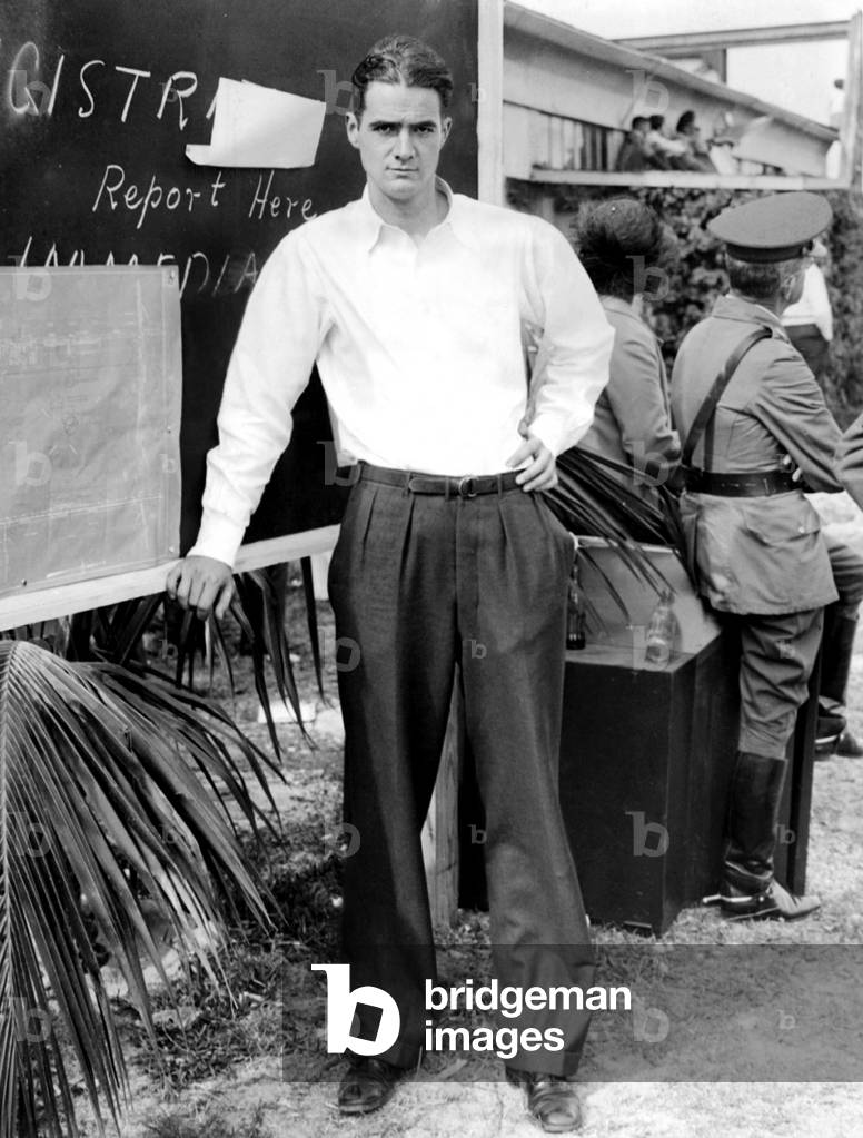 Howard Hughes, 1935