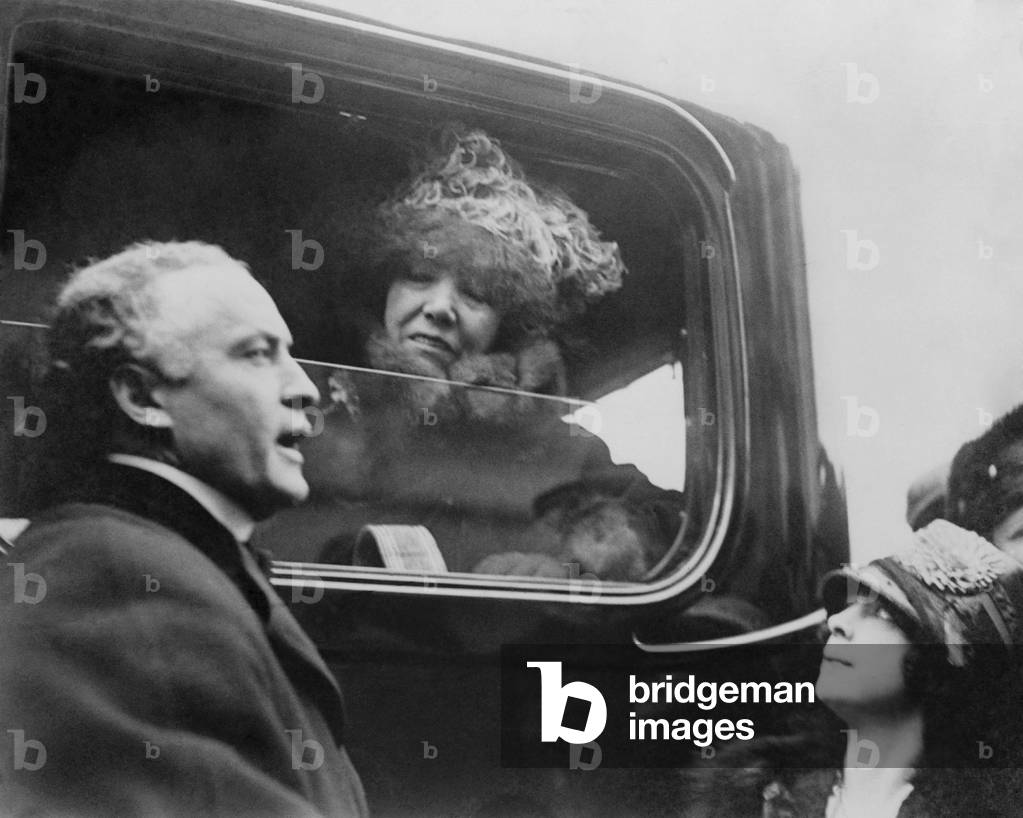Harry and Beatrice Houdini with famed actress, Sarah Bernhardt, Boston. 1917