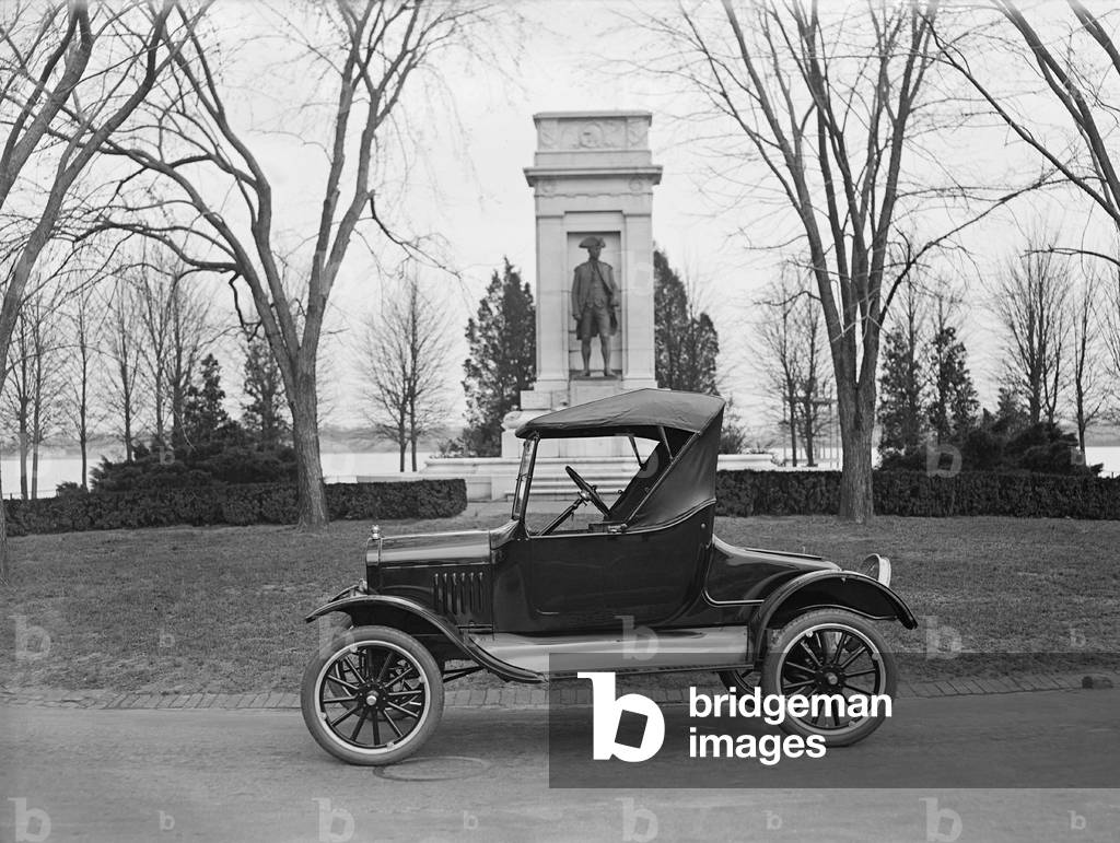 Ford Model T, roadster with a single seat and room for only two to three people, parked on the Mall in Washington, D.C. 1925