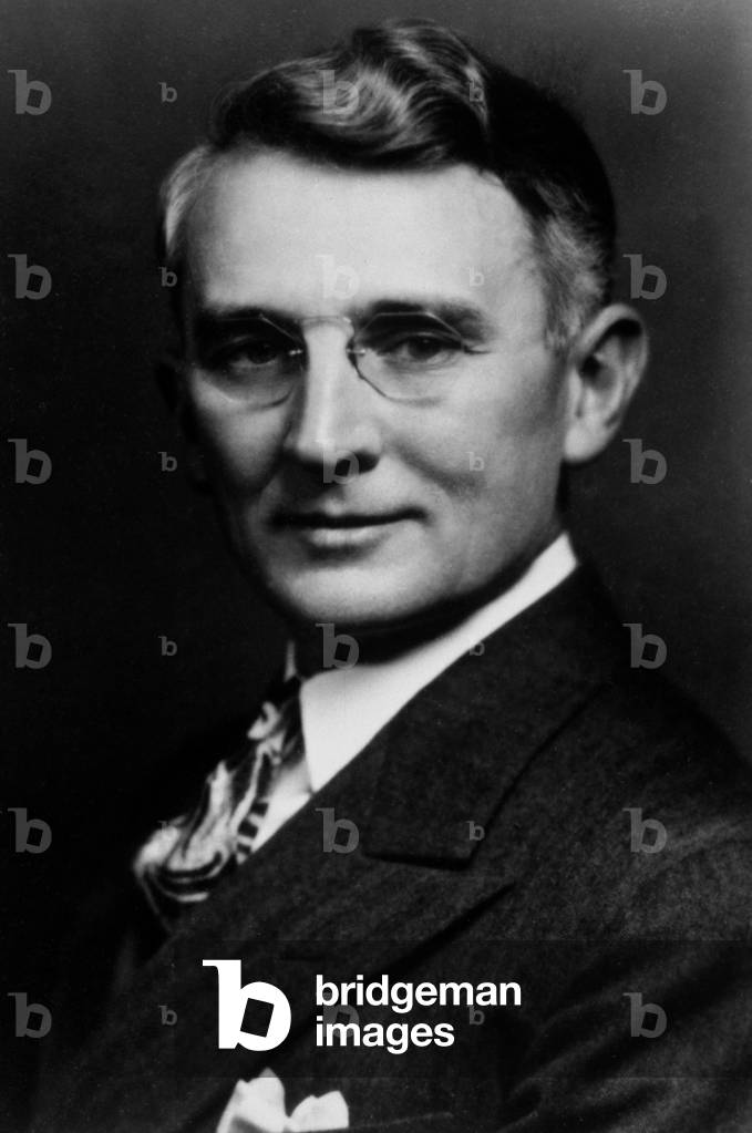 Dale Carnegie, c. 1937