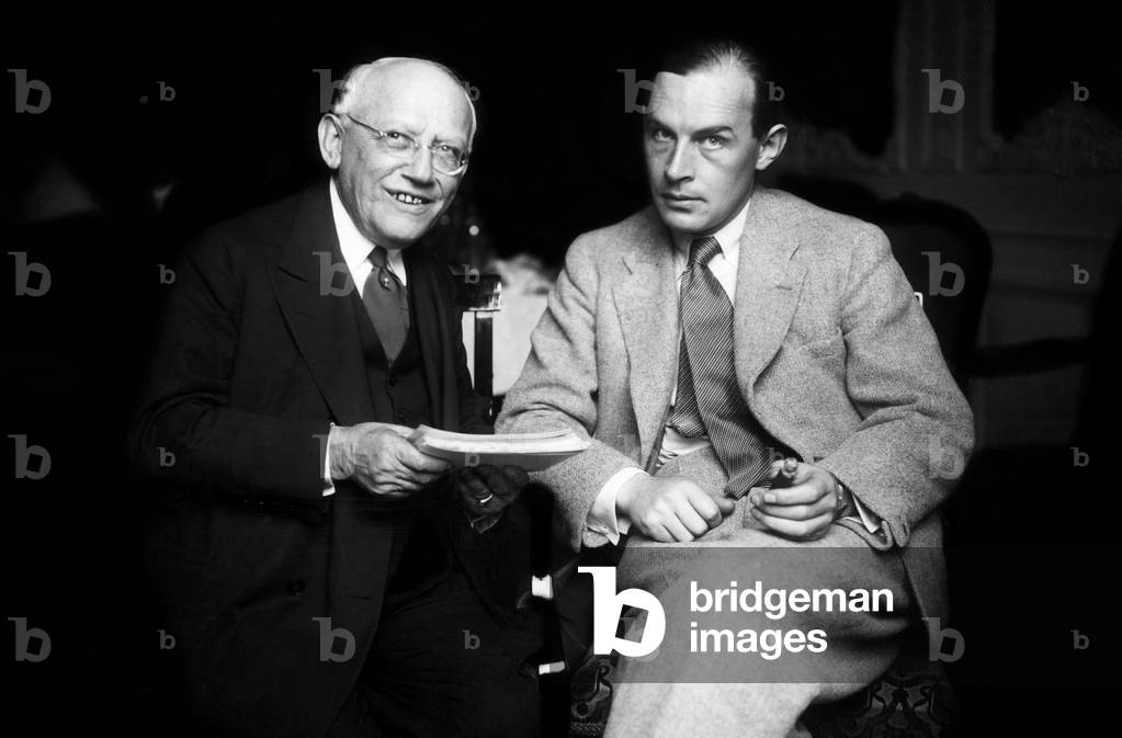 ALL QUIET ON THE WESTERN FRONT, Carl Laemmle, President of Universal Pictures, novelist Erich Maria Remarque, 1930