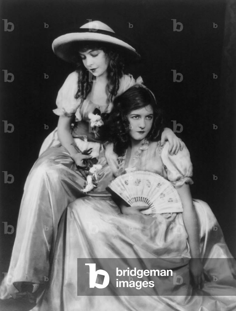 Lillian Gish with her younger sister, Dorothy Gish, silent actresses, c.1920 (photo)