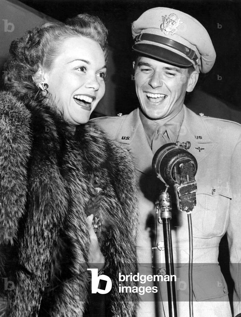 Jane Wyman, Ronald Reagan in the mid 1940s