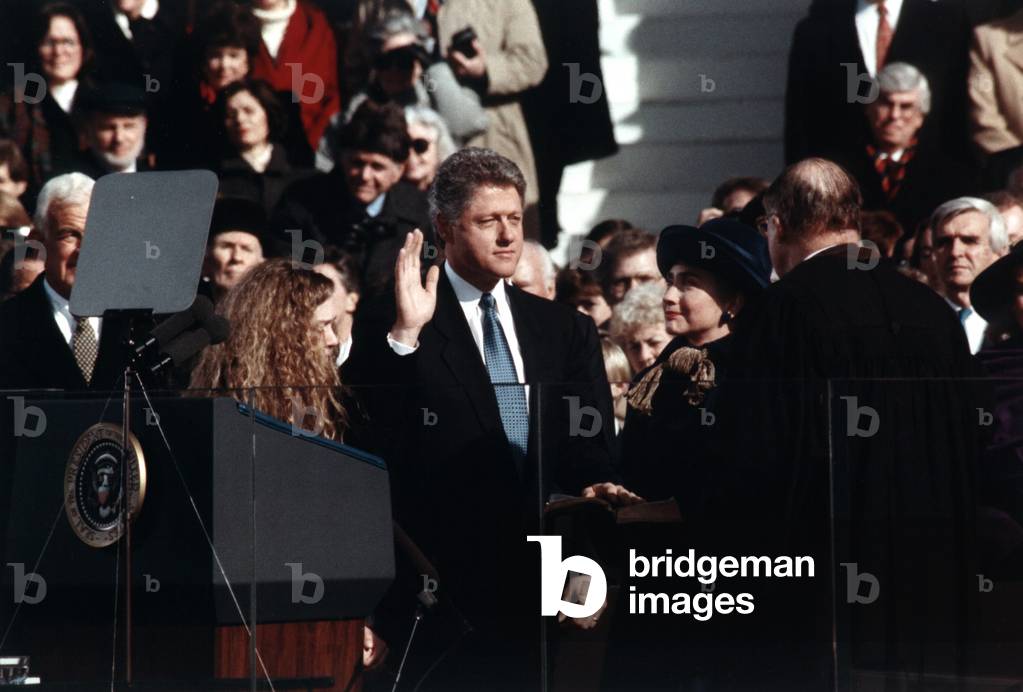 President Bill Clinton takes the oath, Jan. 20, 1993 (photo)