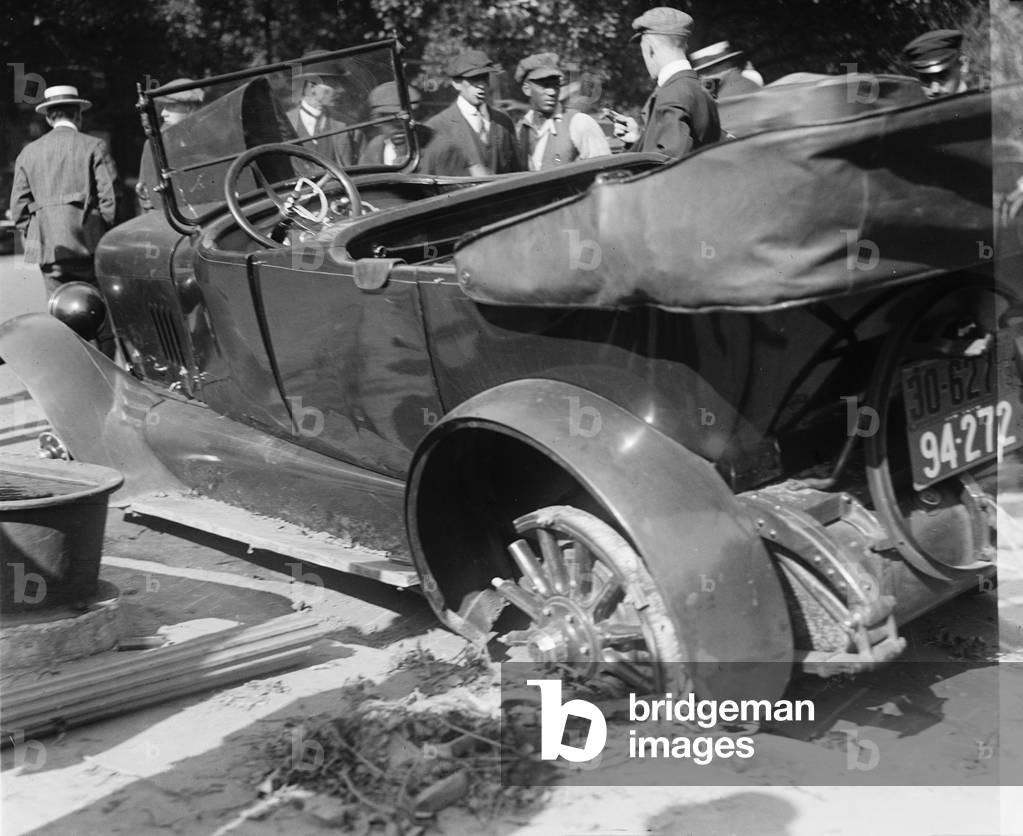 Auto accident, closeup of a car accident, photograph c.1918-1920