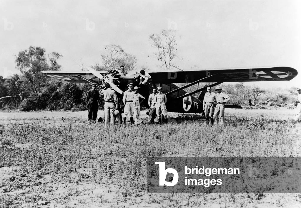Guerre de Chaco: Paraguayan plane for evacuating the badly wounded to Asuncion hospitals in 1934. An estimated 100,000 were killed in the Chaco war between Bolivia and Paraguay, from 1932-35. (BSLOC_2013_9_109)