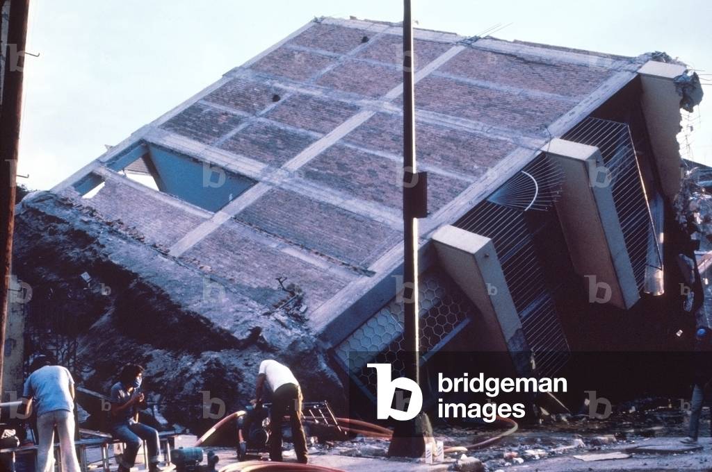 Mexico City Earthquake of September 19 1985 broke this modern eight-story building in two. The magnitude 8.1 earthquake lasted for two minutes and killed approximately 10 000 people