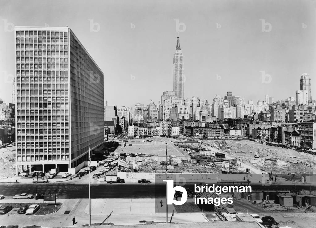 Kip's Bay Suite construction project, showing finished modern apartment building by Architect I.M. Pei and foundations for additional buildings, New York City in 1961