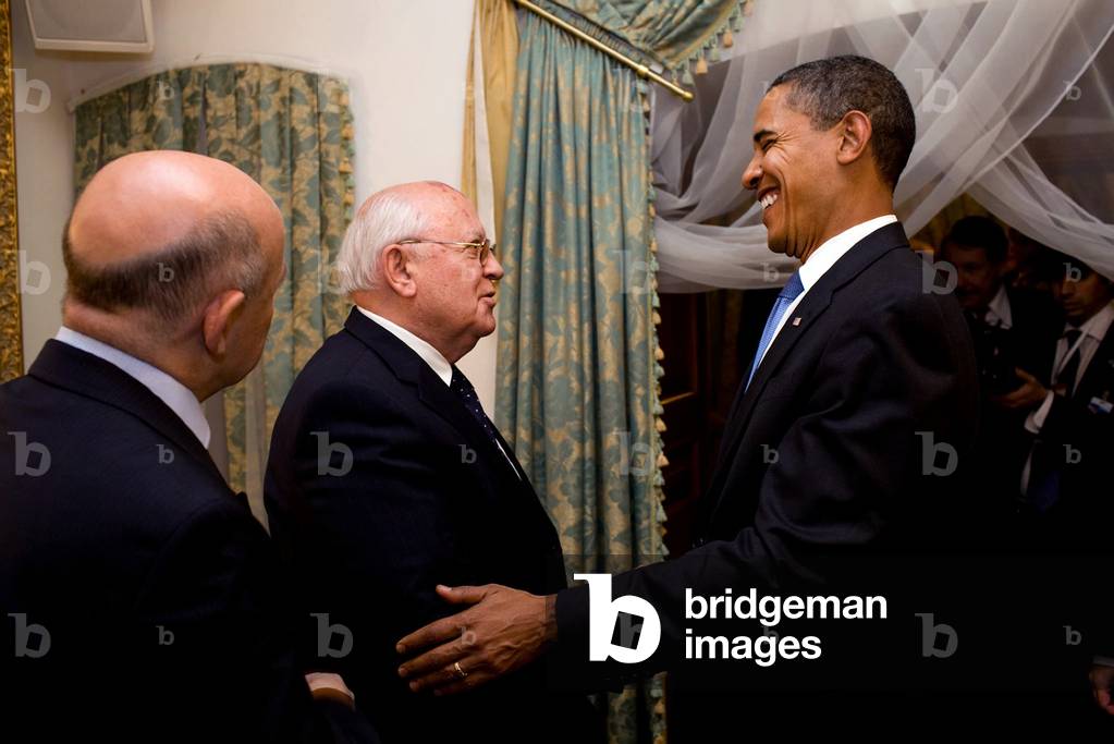 Barack Obama meets with Mikhail Gorbachev, 2009 (photo)
