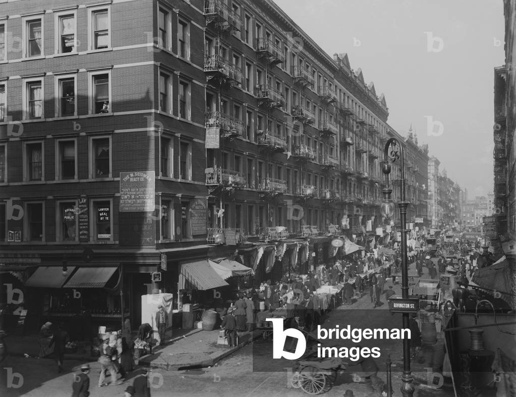 View from Rivington Street on New York City's Lower East Side Jewish neighborhood in 1909
