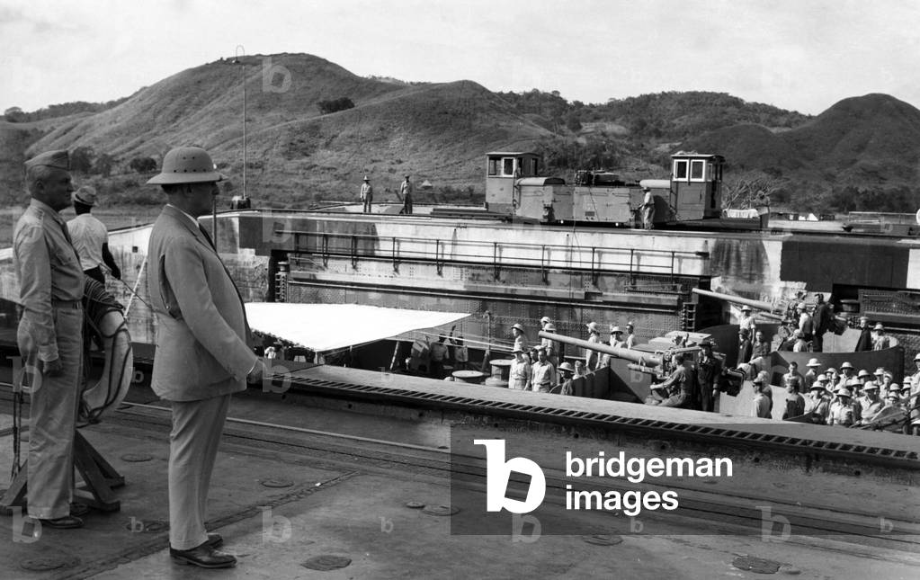 The Panama Canal, U.S. troops passing through the canal are greeted by Secretary of War Henry L. Stimson (front right), at left is Lieutenant General Frank M. Andrews, April 3, 1942
