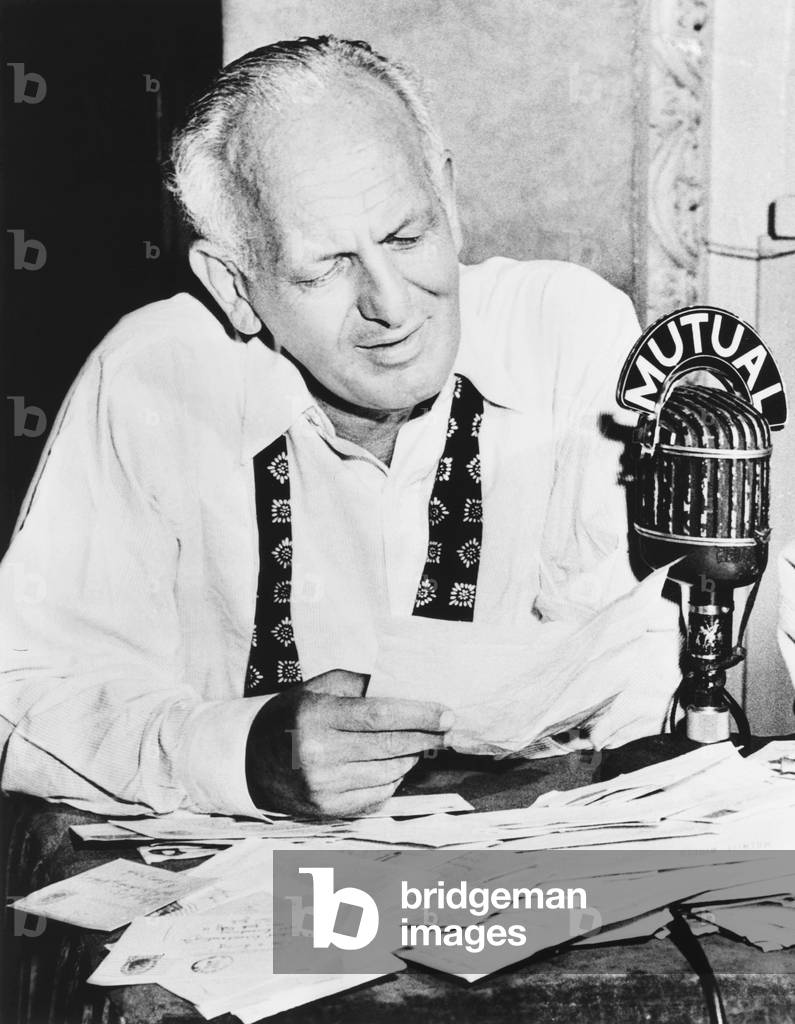Gabriel Heatter, newspaperman who became a radio reporter and commentator. His broadcasting career started in 1932 at NYC's WOR which became the flagship station of the Mutual Broadcasting network. 'Gabriel Heatters Mailbag' debuted in 1948, in which he read his most interesting letters from listeners
