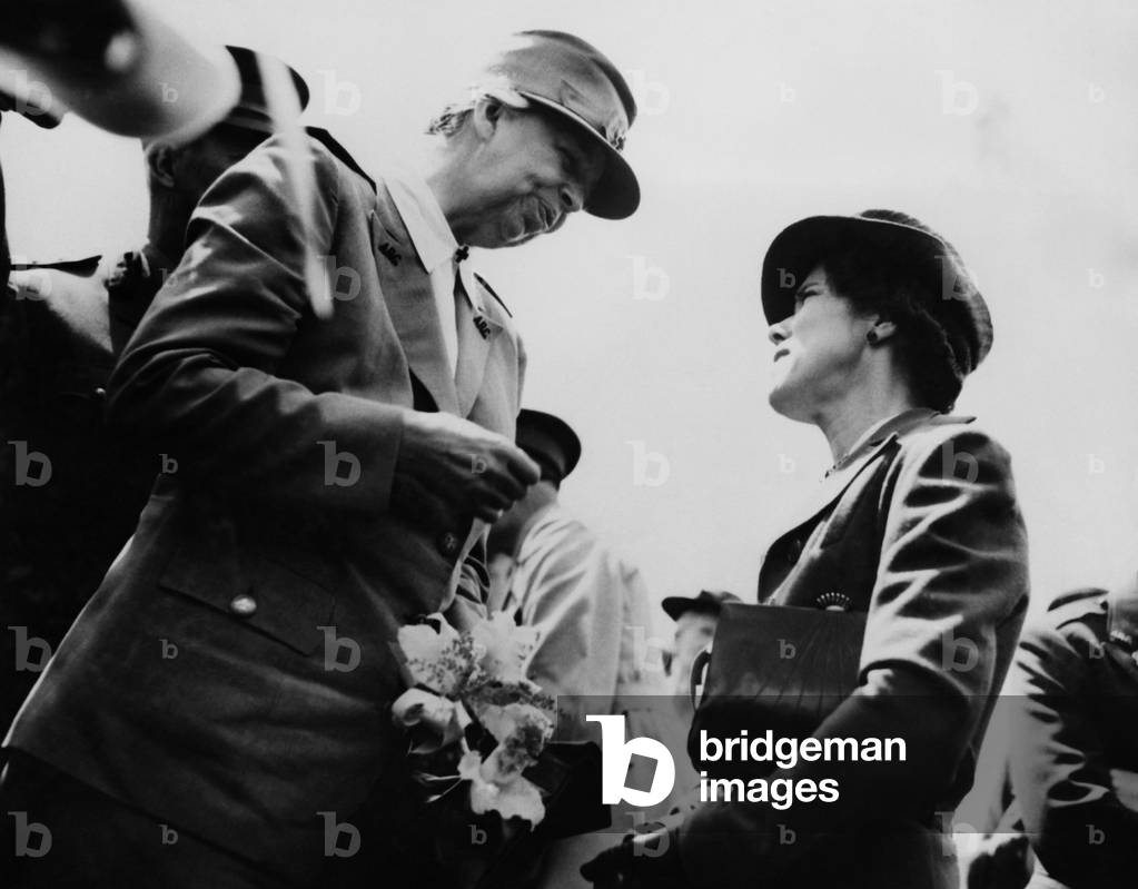 World War II. First Lady Eleanor Roosevelt talks with wife of General Douglas MacArthur, Jean Marie Faircloth MacArthur, during Roosevelt's tour of of the Southwest Pacific, Australia, 1943