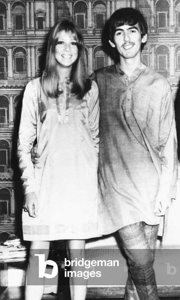 George Harrison and wife Pattie wearing traditional Indian outfits in Mumbai (Bombay), India. Sept 29, 1966. George is wearing an outfit called 'Churidar pajamas', and Pattys dress is a 'Kurta'. Harrison was in India to visit sitar virtuoso Ravi Shankar
