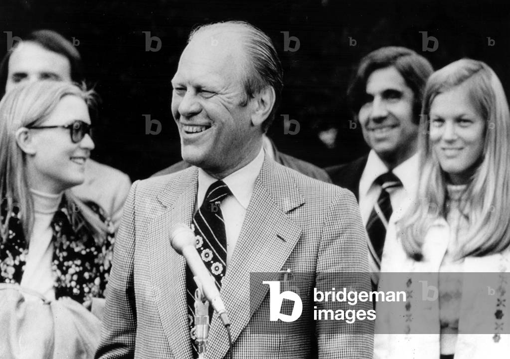 President Gerald Ford with daughter, Susan (l) and daughter-in-law, Gayle, visits wife at Bethesda Naval Hospital after Mrs. Ford underwent Breast removal operation. 09-28-1974.
