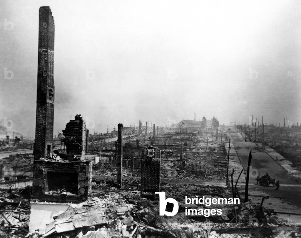 San Francisco, Aftermath of Earthquake and fire, Nob Hill, corner of Van Hess and Washington Sts. 4/24/06