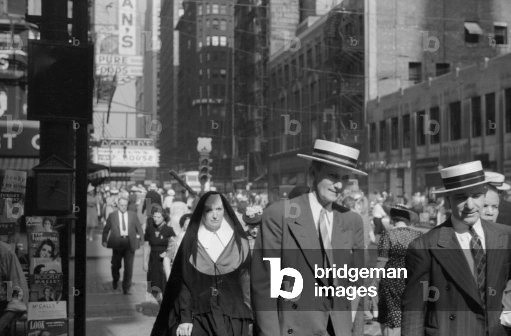 Pedestrians in Chicago, July 1941. Photo by John, Vachon