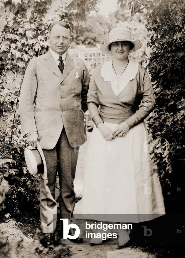 James M. Cox (1870-1957), Democratic governor of Ohio, poses with his wife, during his presidential campaign in 1920