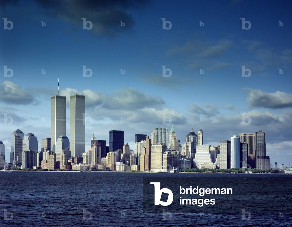 Skyline of lower Manhattan before the 9/11 terrorist attacks. Photo is taken from the New Jersey, with the Hudson River in the foreground. New York City. c. 2000
