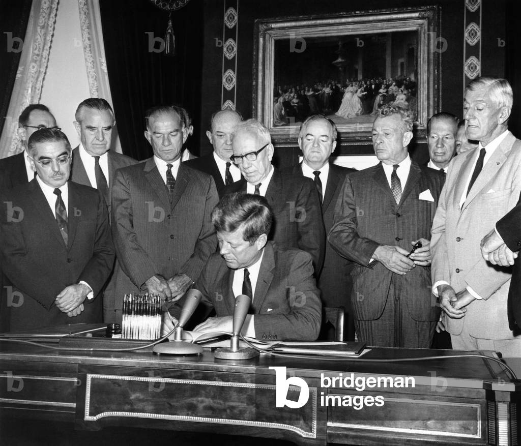 Traite d'interdiction partielle des essais nucleaires, 1963