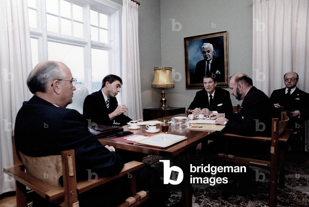 Ronald Reagan. General Secretary Gorbachev (L) in talks with President Reagan (R) at Hofdi House during the Reykjavik Summit. Reykjavik, Iceland, October 11-12, 1986