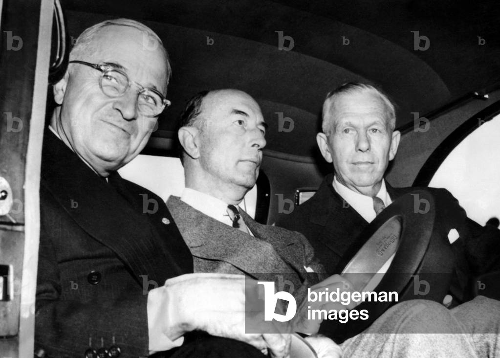 President Harry Truman, Defense Secretary Robert A. Lovett, and General George C. Marshall, New York, c. 1945.