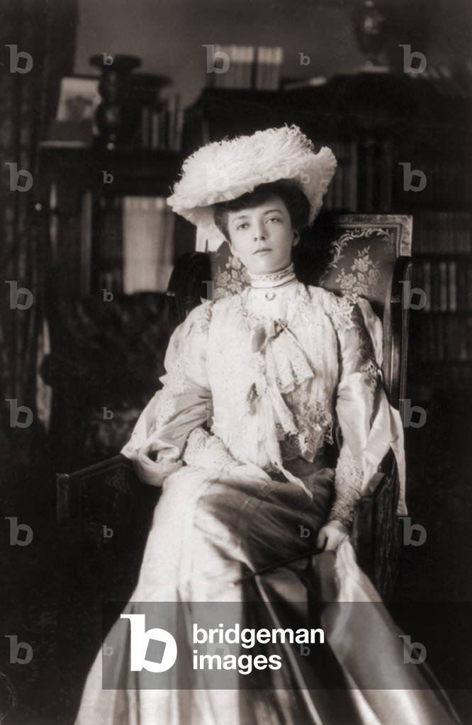 Alice Roosevelt (1884-1980), at the age of 18 in a lace dress and unsmiling regal pose. 1902