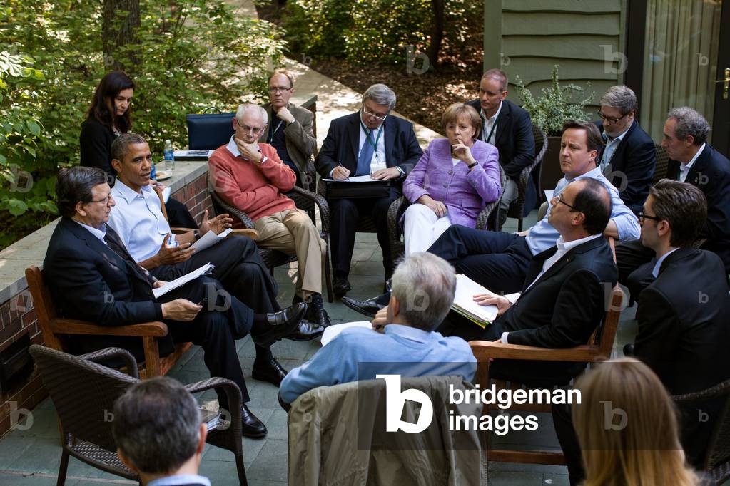 Le G8 de Camp David, 2012: President Barack Obama meets with Eurozone leaders on the Laurel Cabin patio during the G8 Summit at Camp David, Md., May 19, 2012.