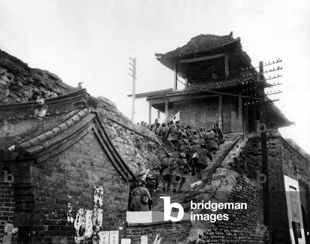 JAPANESE CLIMB CHINESE WALL