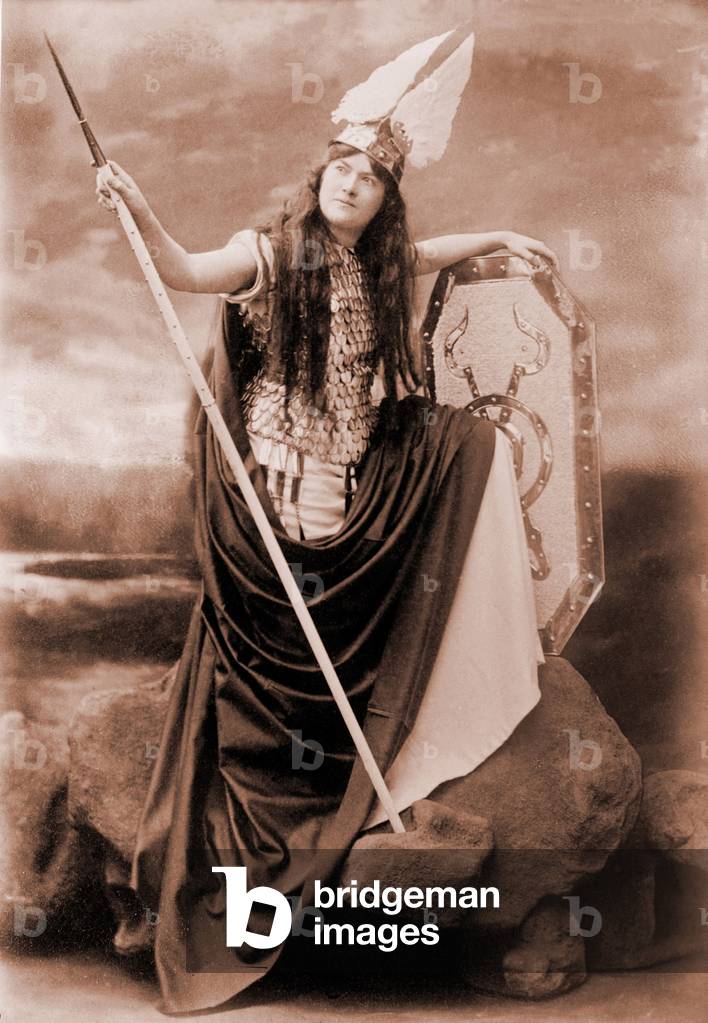 Minnie Salzman Stevens, American operatic soprano as Brunhilde in 1909