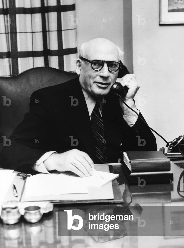 Sol Hurok, impresario who managed the international performances and legendary artists. March 1953. Among his clients were: Feodor Chaliapin, Van Cliburn, Isadora Duncan, Margot Fonteyn, Anna Pavlova, Andrés Segovia, Mstislav Rostropovich, Arthur Rubinstein, Isaac Stern, and Marian Anderson