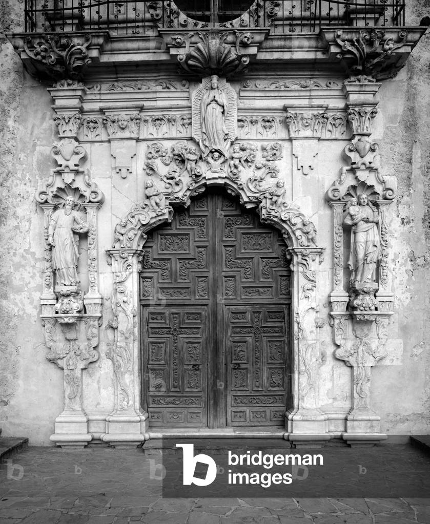 Mission San Jose y San Miguel de Aguayo, detail of the front door. San Antonio, Texas