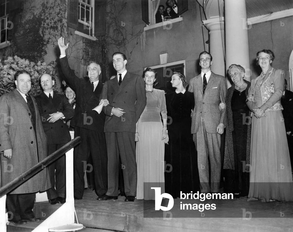 With friends and his family President Franklin Roosevelt waves to his Dutchess County neighbors, Nov. 6, 1940