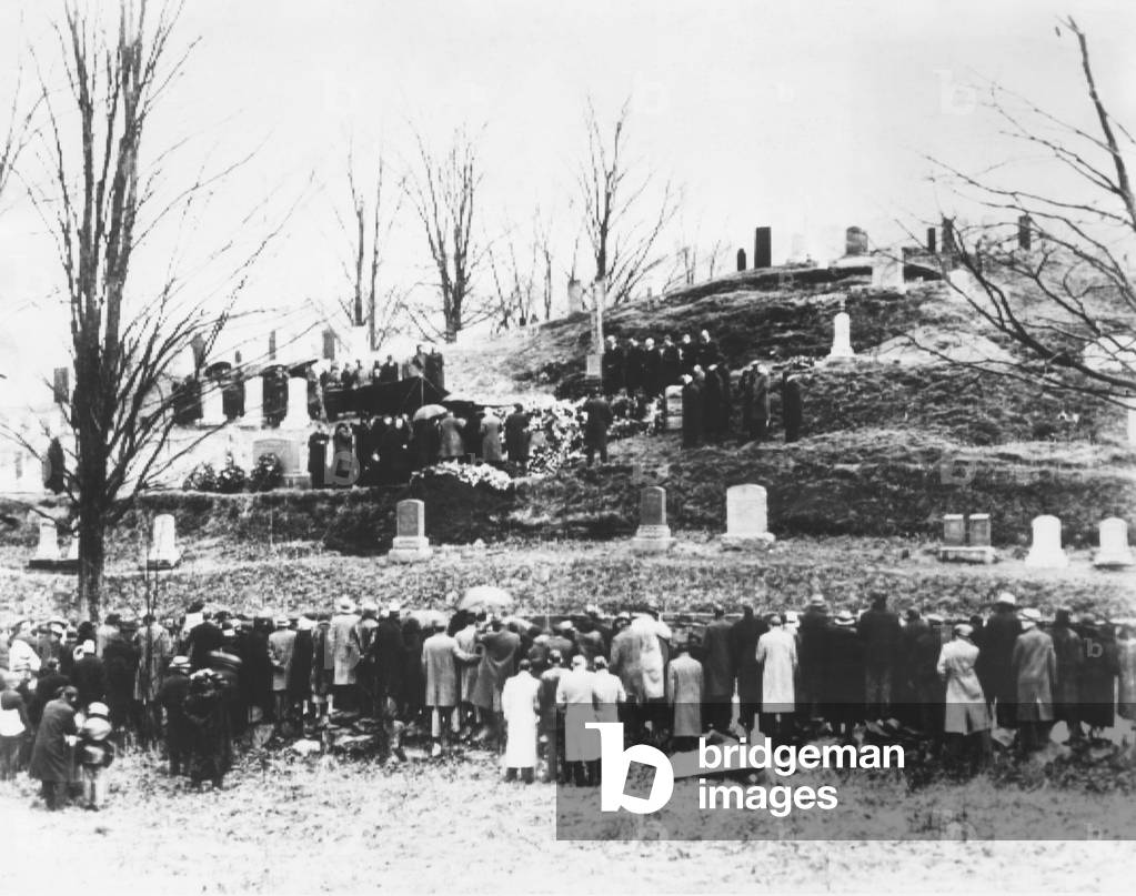 Calvin Coolidge, 30th President of the United States was laid to rest on Jan. 7, 1933. Mrs. Coolidge was sheltered by the canvas windbreak near the grave. Plymouth, Vermont