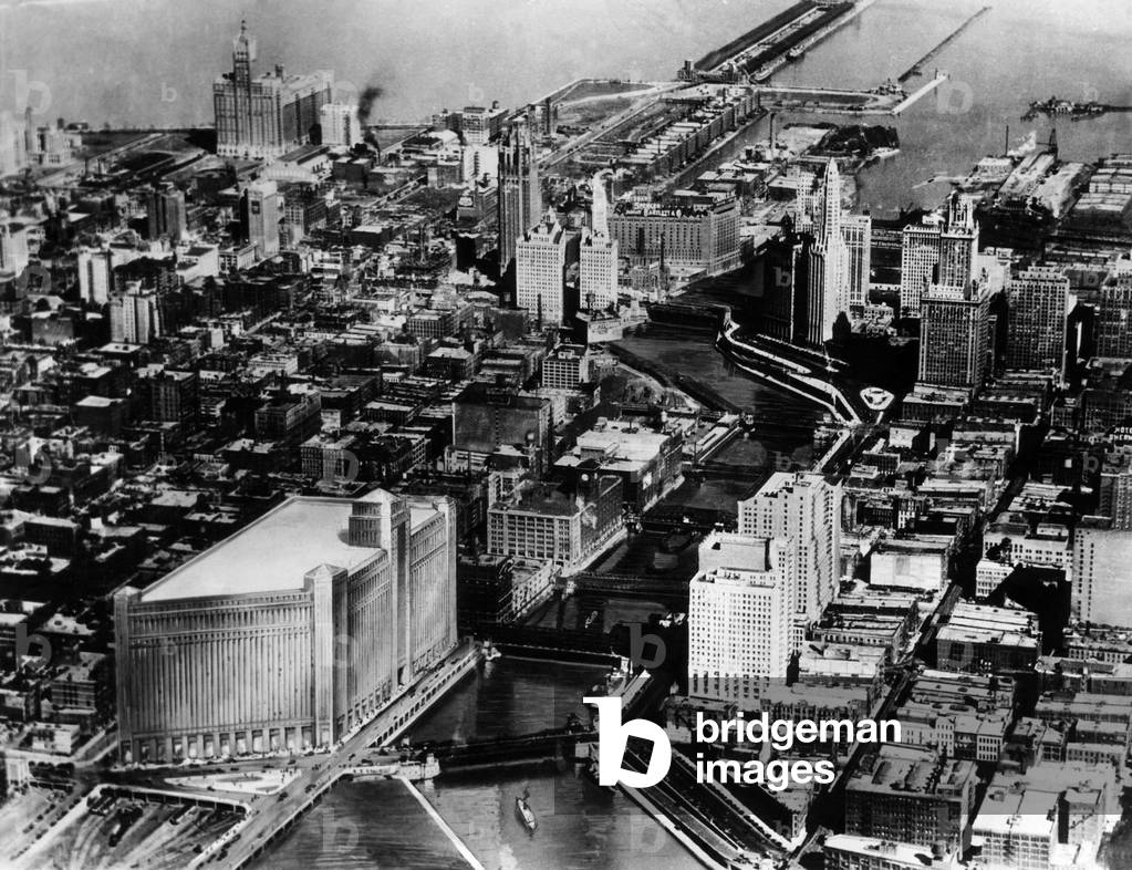 Near North Side, Chicago, the Chicago River runs through the center of the frame, Illinois, July 30, 1936