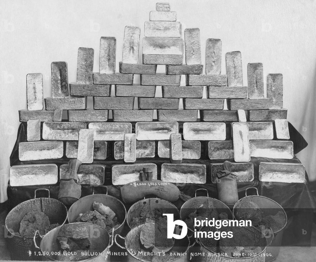 ,250,000 in gold bullion at Miners and Merchants Bank in Nome Alaska, 1906. The Alaska Gold Rush increased U.S. reserves, allowing more money to circulate in the world economy. At the time, most trading nations observed the gold standard. 1906