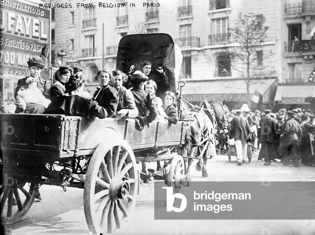 WORLD WAR I, Refugees from Belgium in Paris, photograph c.1914
