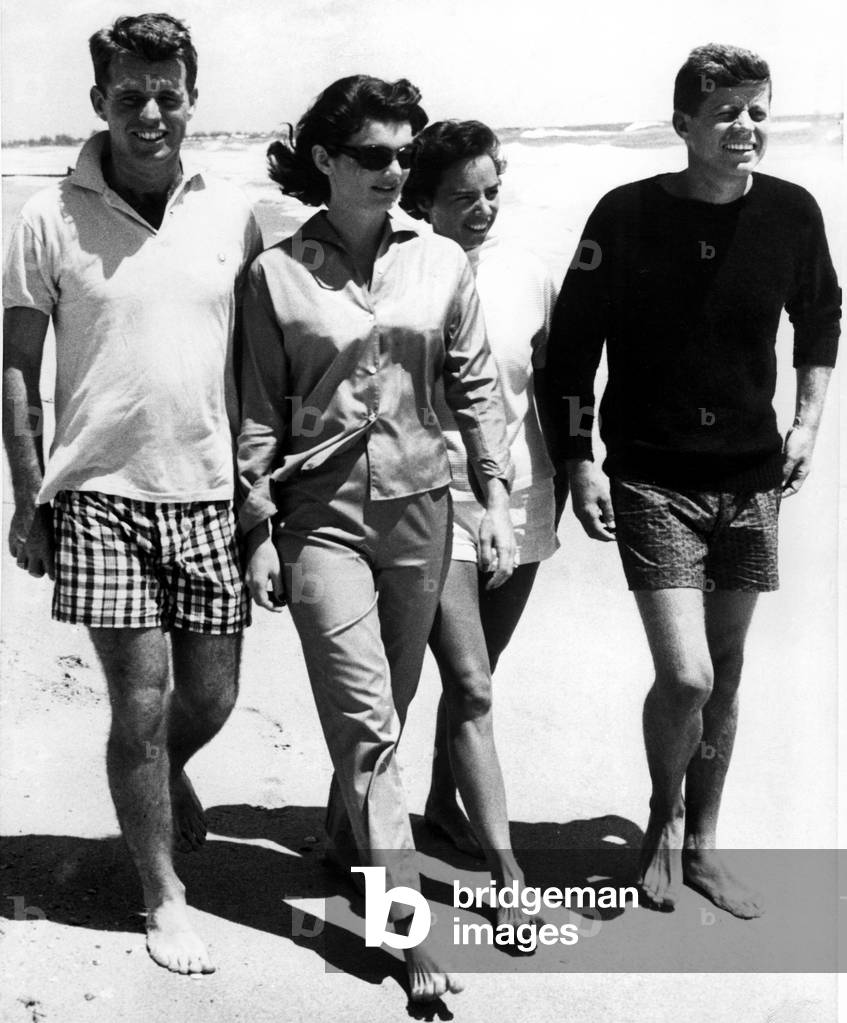 Robert, Jackie, Ethel and Senator, John F. Kennedy, relaxing on the beach at Palm Beach, Florida, 1957 (photo)