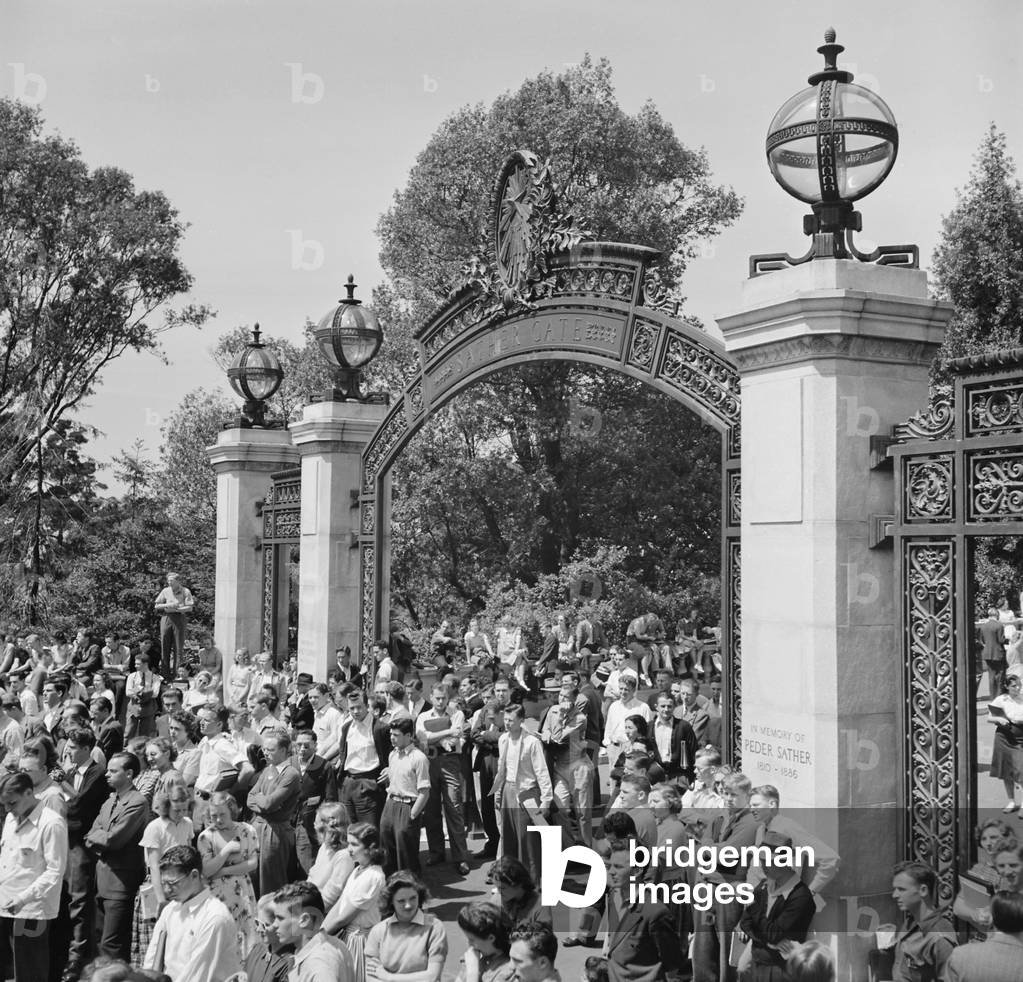 1940 Peace Strike at Berkeley. University of California students gathers at Sather Gate. April 19 1940