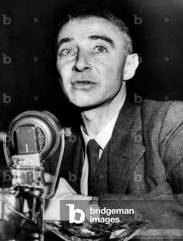 Dr. J. Robert Oppenheimer, former head of the Los Alamos, New Mexico Atomic installation, talks to the Joint Congressional Atomic Energy Committee. 1940s