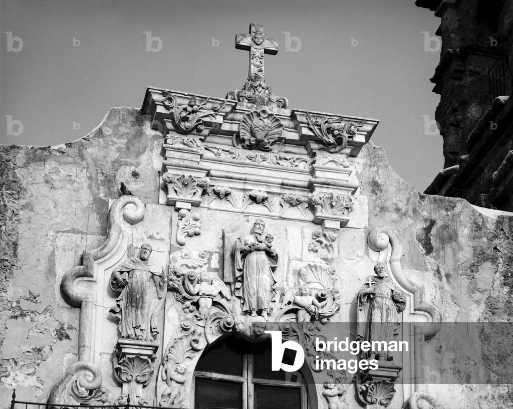 Mission San Jose y San Miguel de Aguayo, detail of the upper facade. San Antonio, Texas