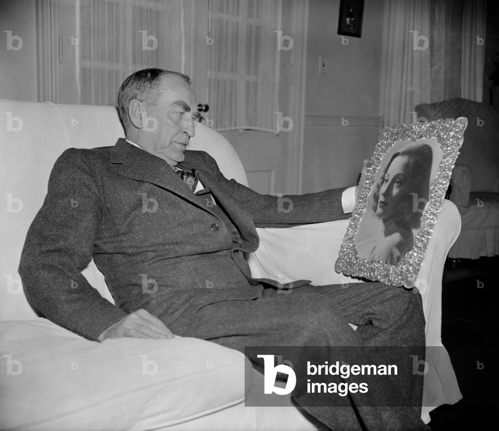 Speaker William Bankhead holds a portrait of actress daughter Tallulah, 1939