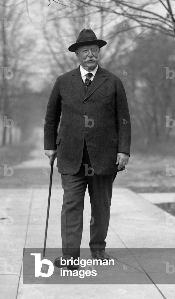 Ex-president William Howard Taft (1857-1930) in October 1923 when he was chief justice of the Supreme Court in a candid portrait as he walks on a Washington DC sidewalk