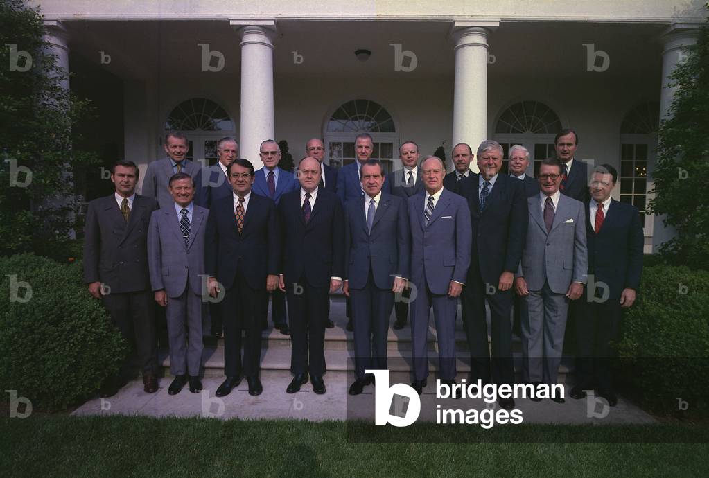 Richard Nixon posing with his Cabinet, 1972-73