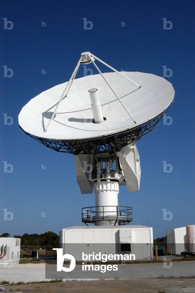 50-foot dish antenna at Kennedy Space Center in 2006, is a radar antenna used to track space vehicles and rockets