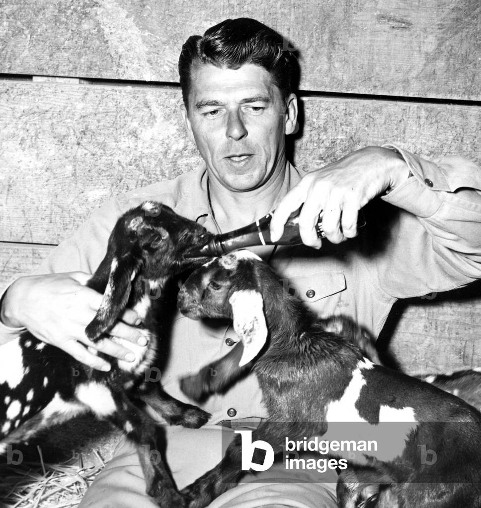 Ronald Reagan and kids in their San Fernando Valley Ranch, 04-09-53