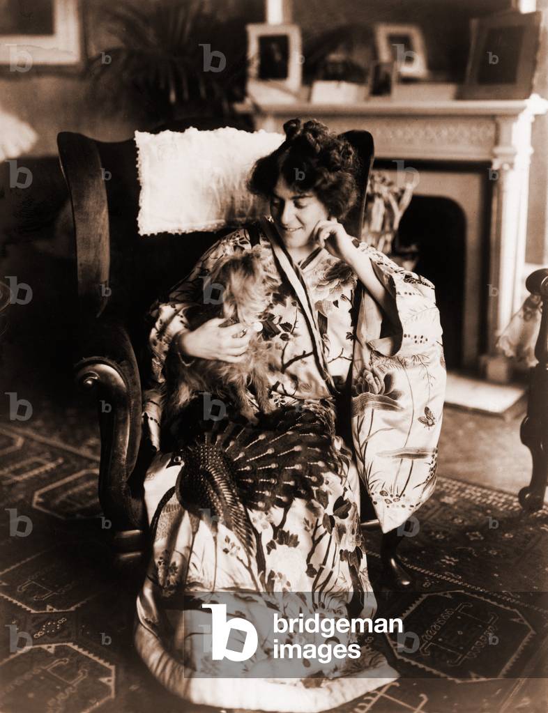 Frances Alda (1879-1952), soprano from New Zealand, was an international operatic star for the first three decades of the 20th century. She wrote her autobiography, MEN, WOMEN & TENORS and made many recordings. 1909