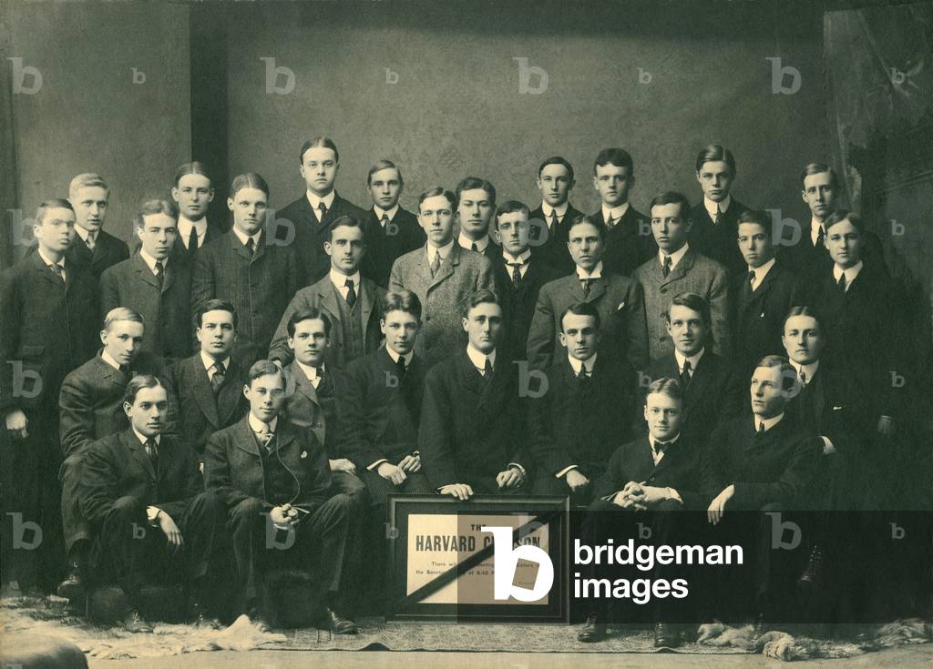 Franklin D. Roosevelt was President of the Harvard Crimson. 1904