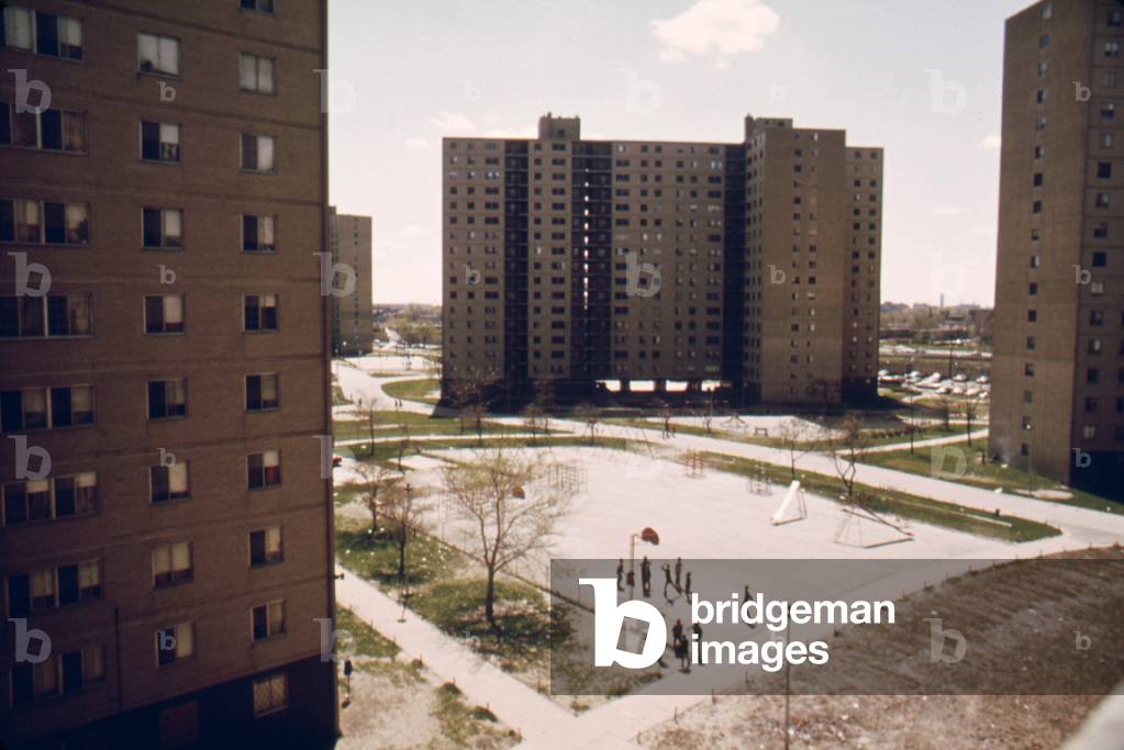 Stateway Gardens public housing complex in Chicago s South Side of Chicago was constructed in the 1960s and provided low income housing for 5000. Gangs and neglect turned it into a vertical slum and it was demolished in the 2000s. Photo c. 1972-75